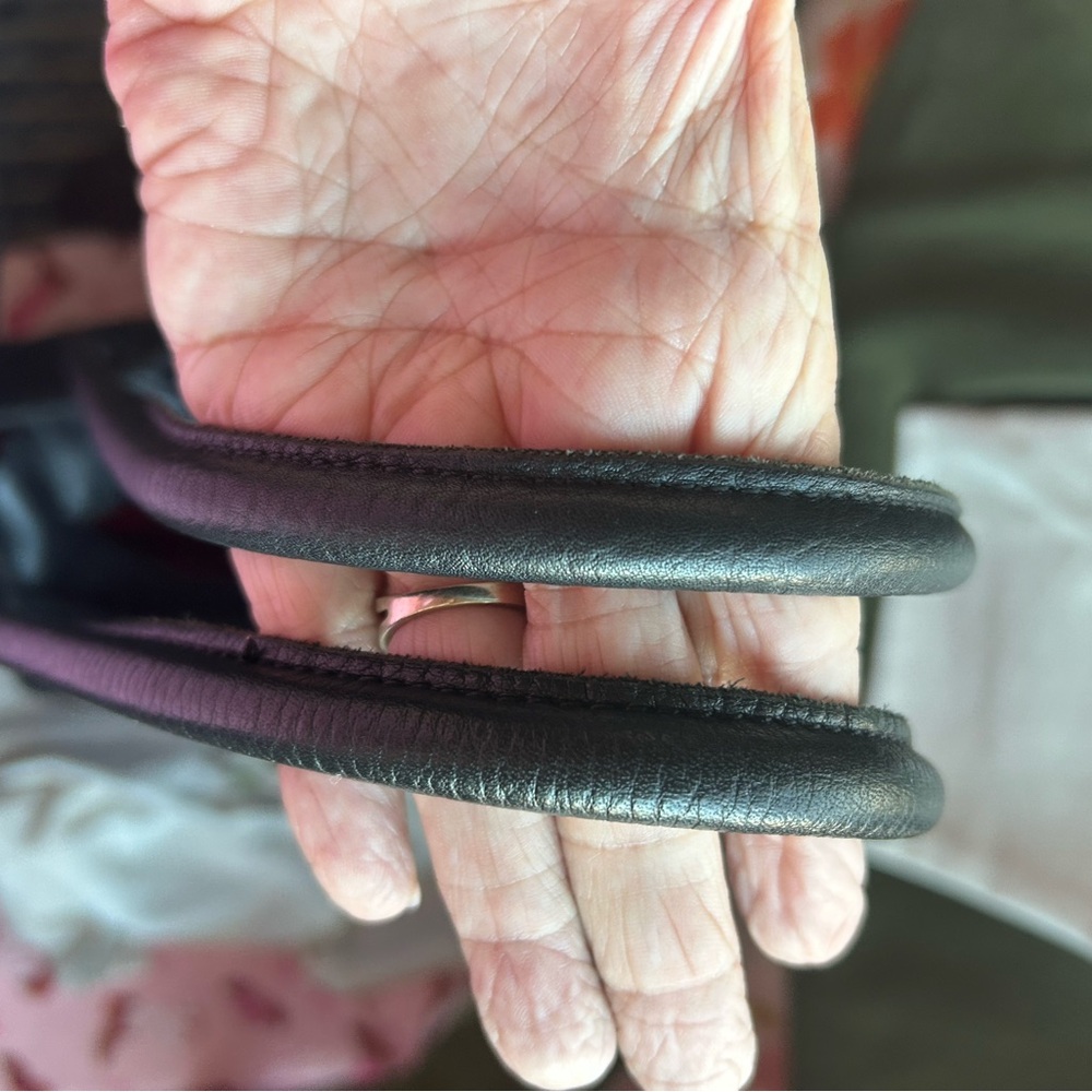 Hammitt❤️❤️Beautiful Black Hammitt  Leather  tote stunning shape. - Picture 2 of 11